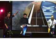 Guitar Hero Live Bundle (Гитара + игра)